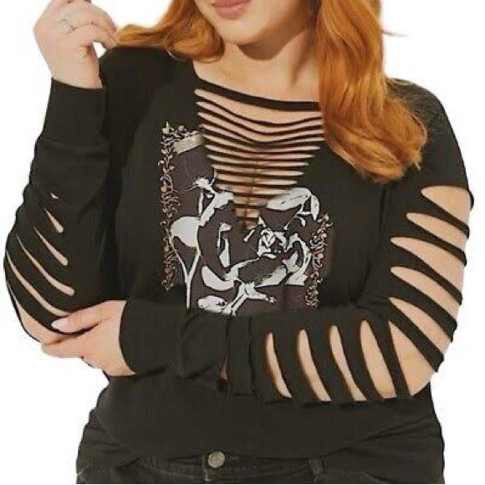 Torrid SIZE 6 roses slashed long sleeve tee